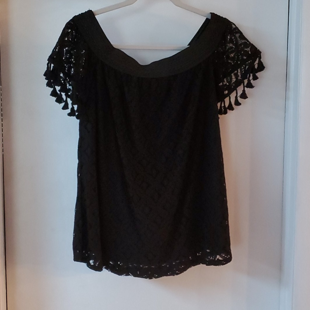 Black Womens Medium Top